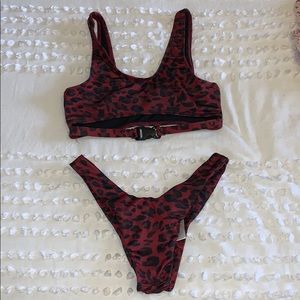 Princess polly lioness bathing suit size 0 nwot